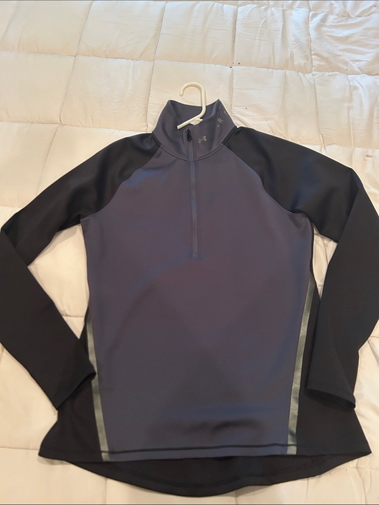 Under Armour Tops - Under Armour Men’s Navy and Black Long-Sleeve Swim Rash Guard